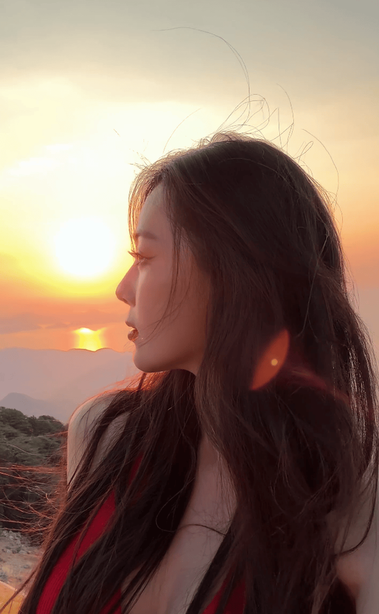 张馨予晒度假视频称“不必过多揣测”！疑辟谣婚变
