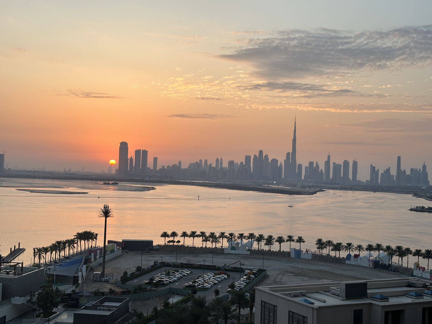 迪拜好房|云溪港全海景边套3房_迪拉姆_家具_支票