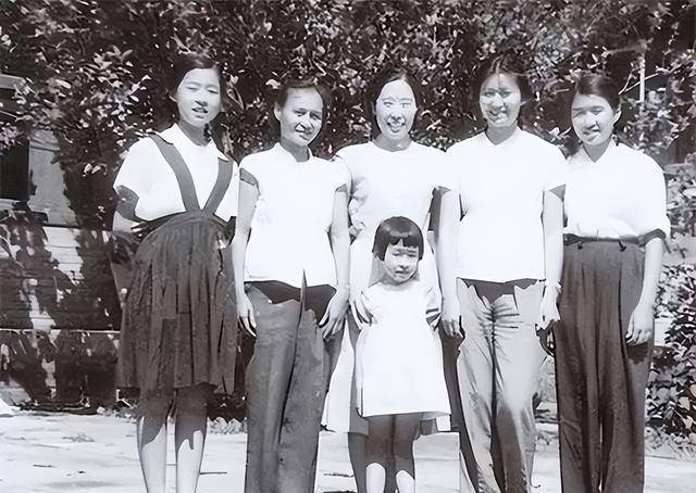 王光美长女:改名留学获得四个学位,98年陷入昏迷,弟弟守护11年_刘平平