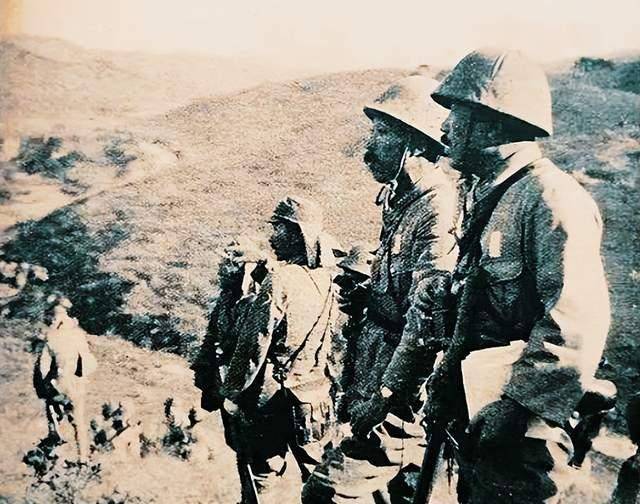 1938年,兩名川軍士兵被圍,歷經生死三晝夜,過程令人心驚_張代福_黃