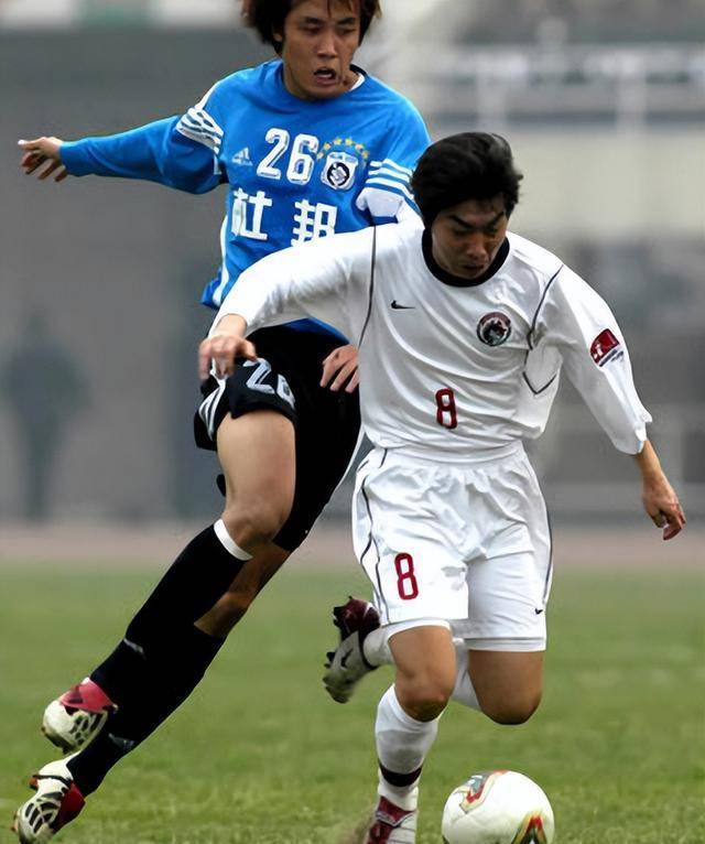 大连八冠王功臣张亚林:娶美女演员,28岁患淋巴癌,留下妻女离世_足球