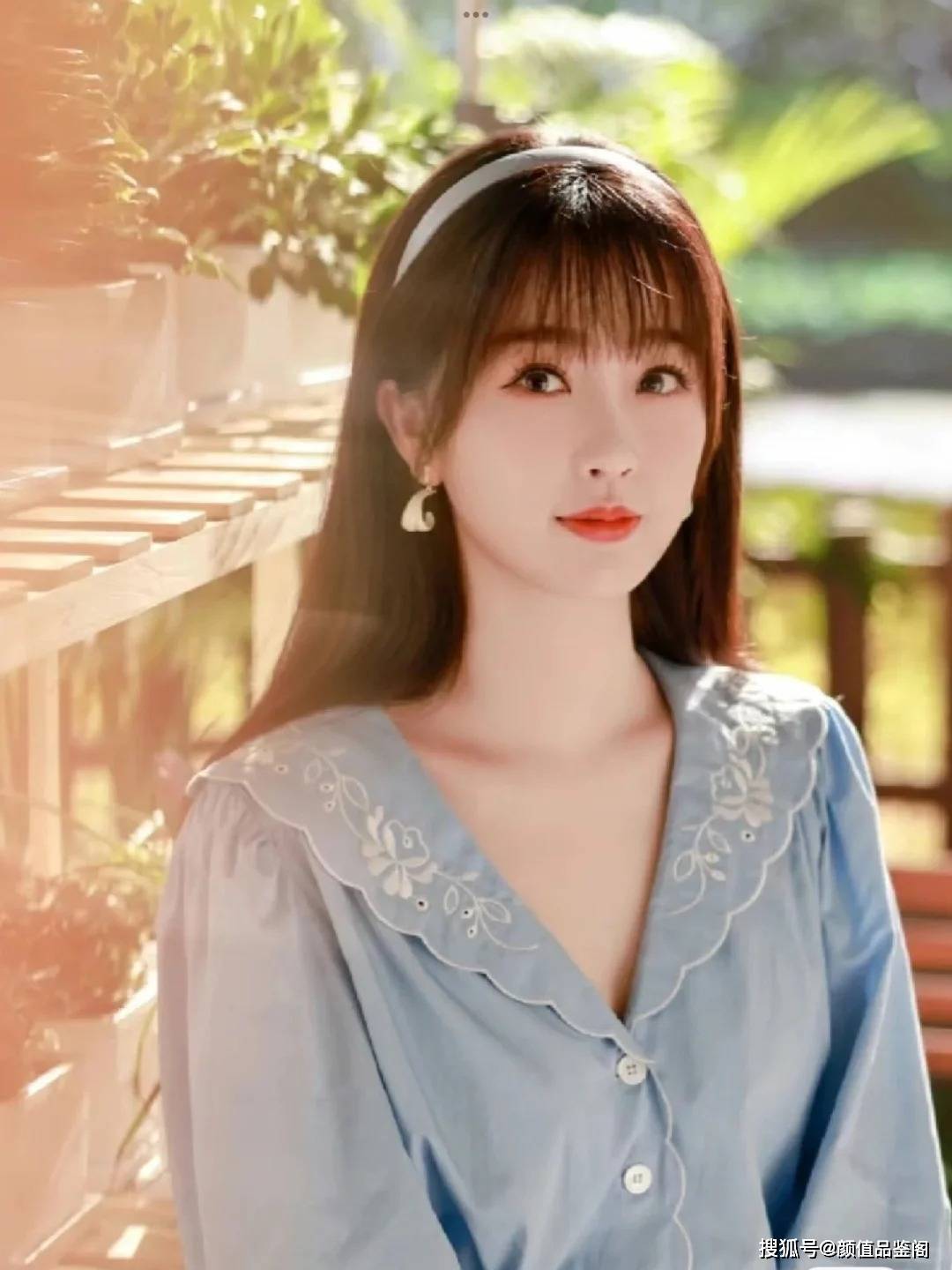 虞书欣绝美写真大赏:清新甜美演绎梦幻仙子_长裙_形象_舞台