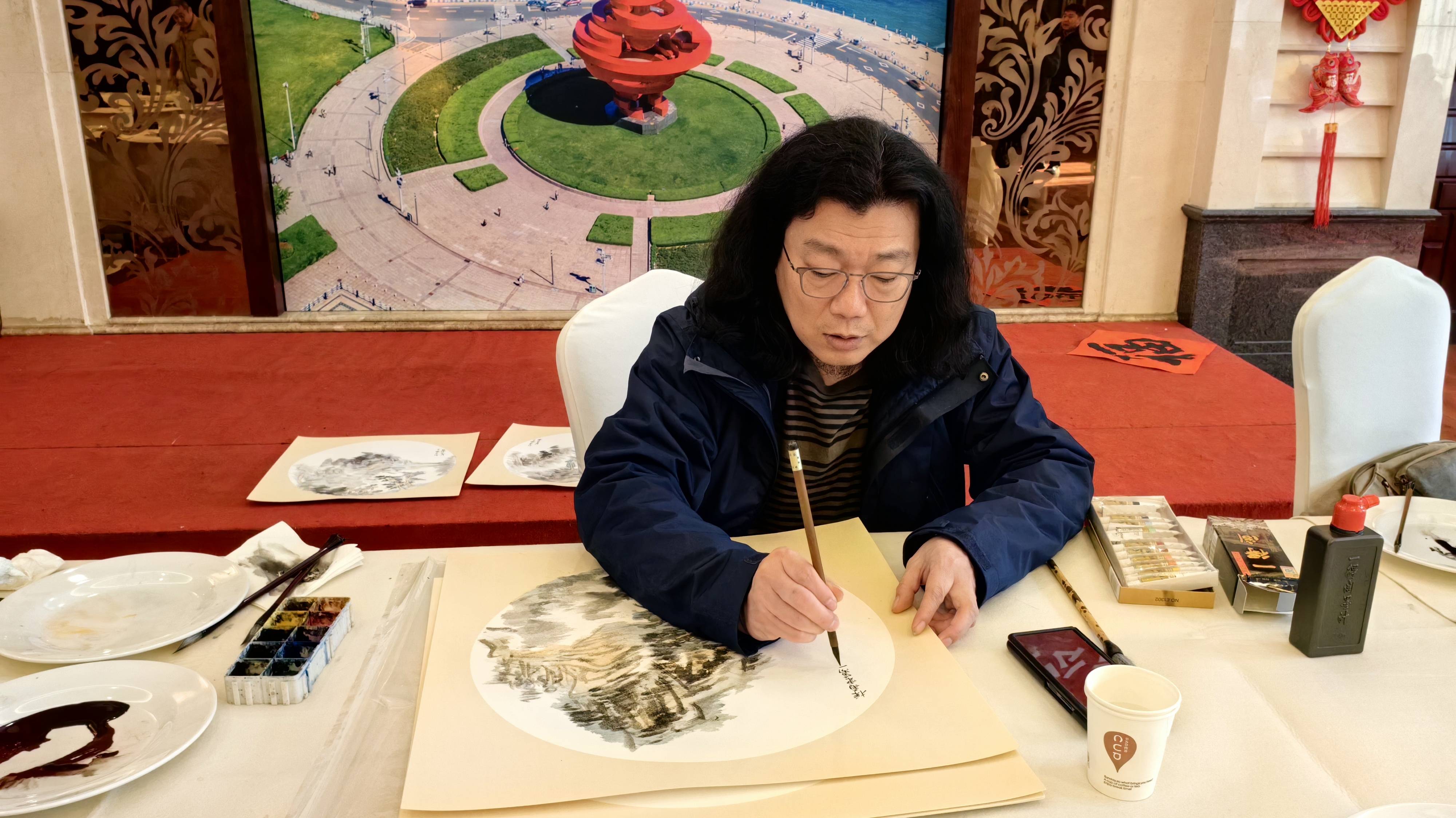 书法学本科专业负责人刘飞云,青岛华海文化艺术交流中心理事长雪君