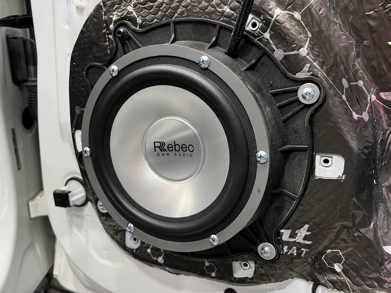 妙不可言 保时捷macan&三分频音响系统升级方案_搜狐汽车_搜狐网