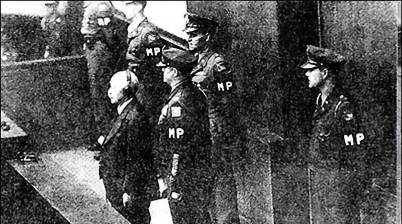 大快人心的"东京审判",东条英机等7名战争罪犯被处以绞刑