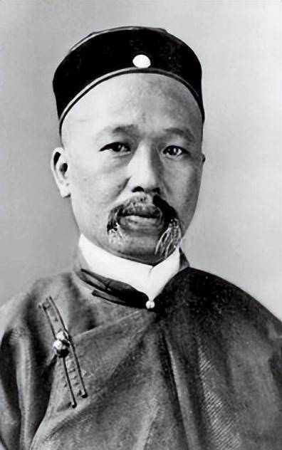 1917年张勋复辟清王朝,求助狐仙,以辫子为官,闹出众多荒诞之事_段祺瑞