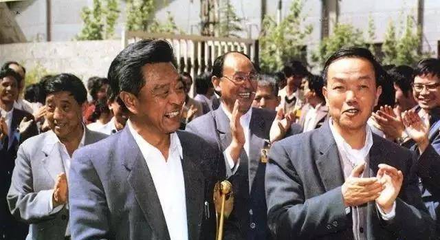 褚时健出狱,家中宾客盈门,人走茶未凉,任新民说:因为做事公正_马静芬