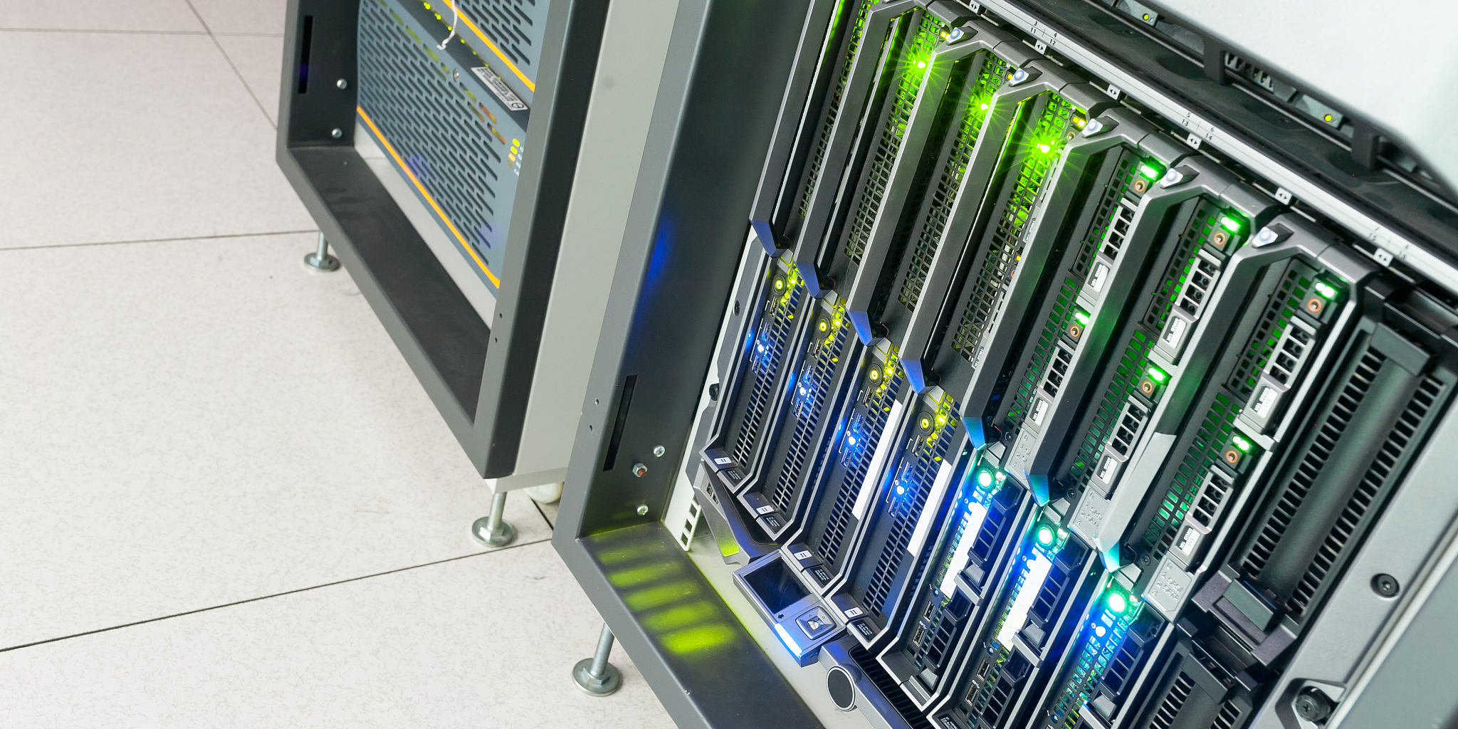 江苏7kw高电机柜有哪些机房推荐?gpu服务器托管方案_苏州_建设_费用