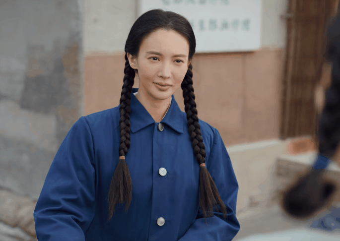 这就是张艺谋,坚决不用整容脸的原因吧?_充气_胡可_姜妍