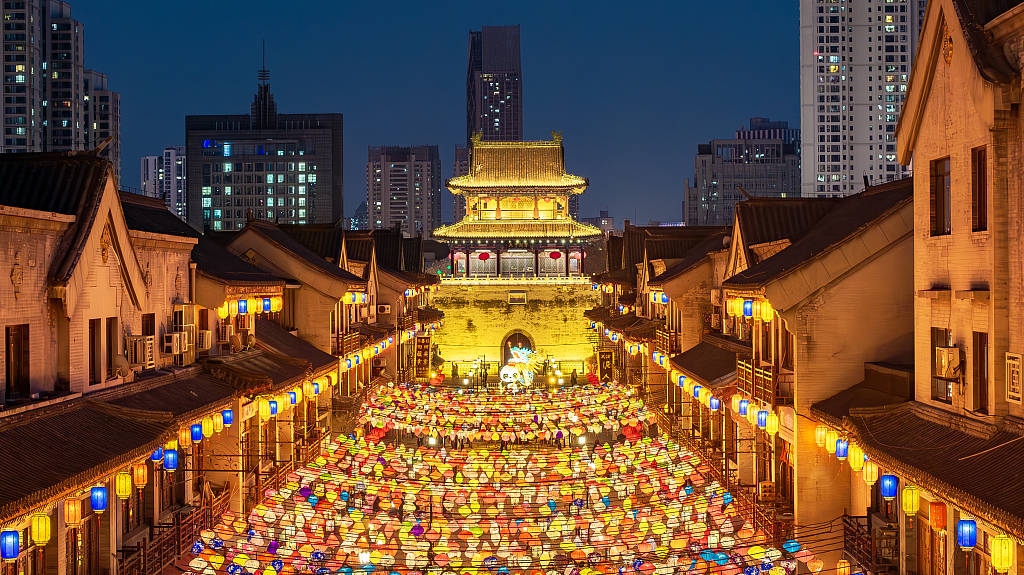 氛围感拉满!全国各地街头彩灯闪耀 流光溢彩迎新春-搜狐大视野-搜狐新闻