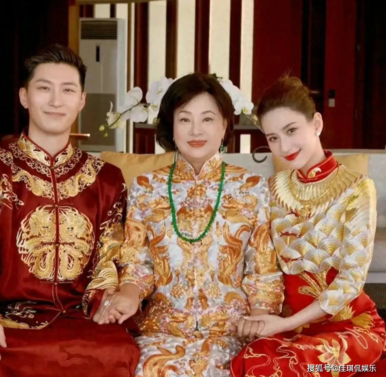 何超莲晒豪宅内景,没想到家里居然有蝙蝠,本想炫耀却直接被吓到_生活