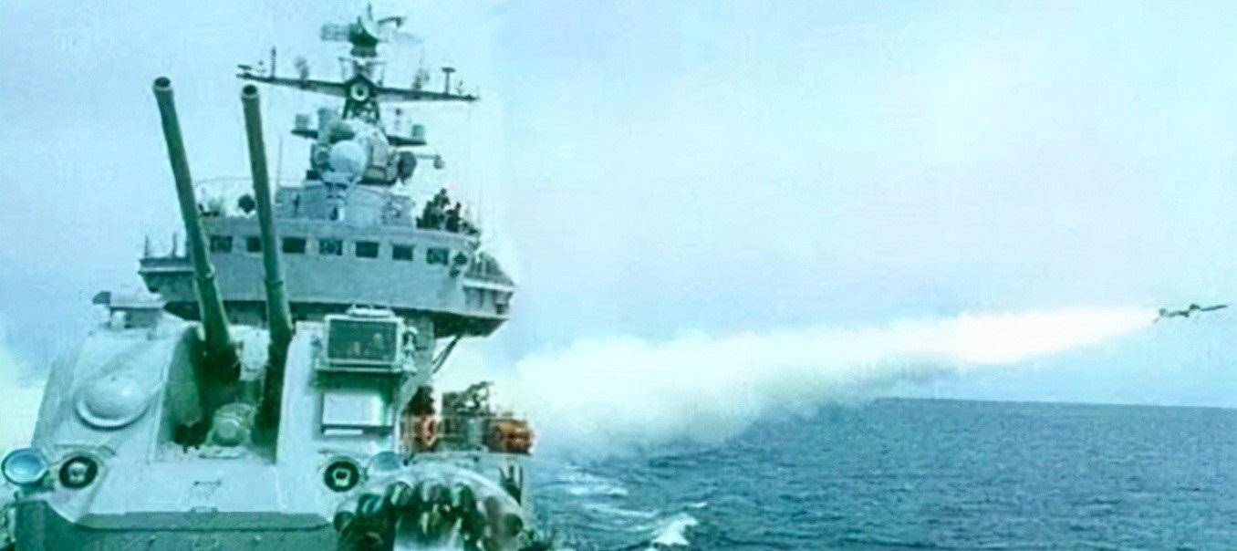 1978年我国败类赖三羊炸沉广州舰,只为泄私愤,致133名