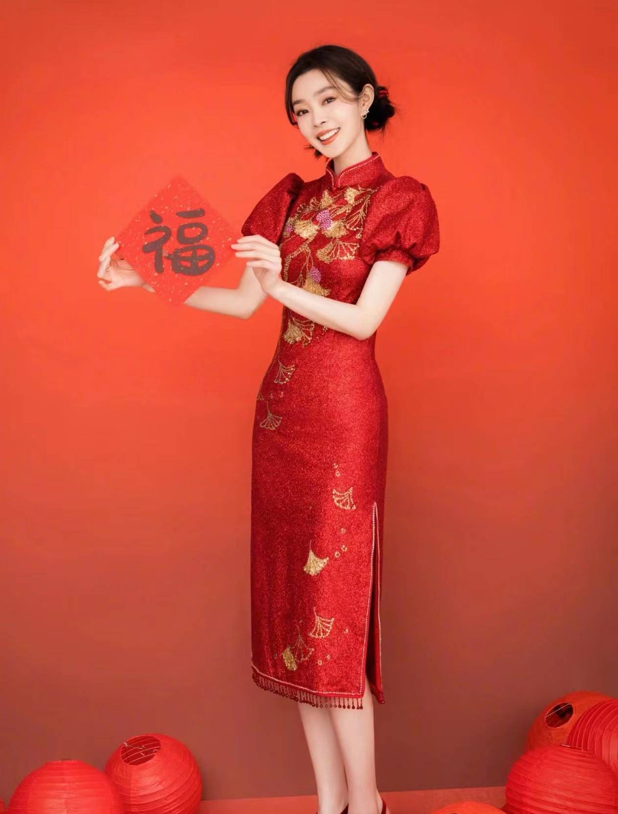 在央视的镜头下,宋轶真是美得不可方物_旗袍_传承_气质