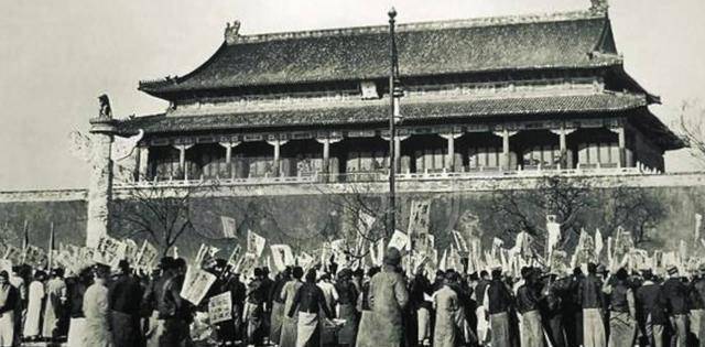 这让段祺瑞和他的安福国会成为了众矢之的,在全国范围内兴起了一场