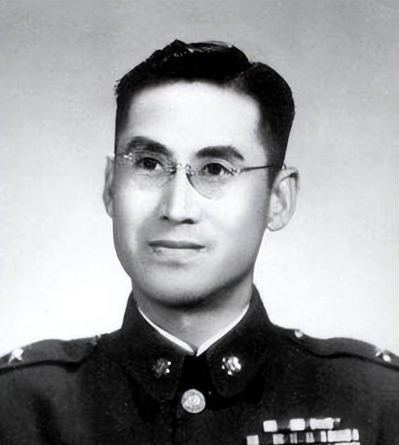 我党特工潜伏后官当的太大,上线不知怎么处理,中央