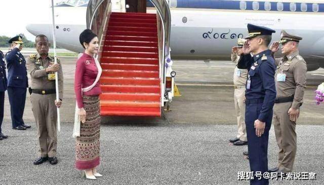 在泰王的后宫之中,苏提达是当之无愧的主角,诗妮娜只起到了次要的作用