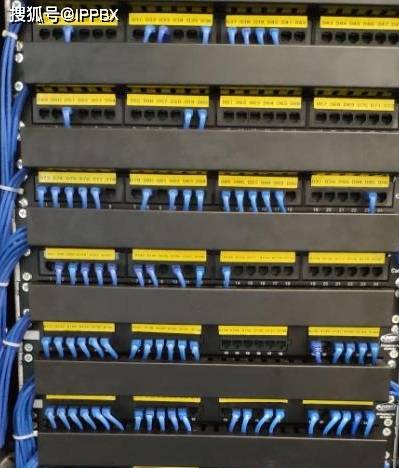 上海综合布线施工解决方案,理线架和配线架安装方法_光纤_网线_设备