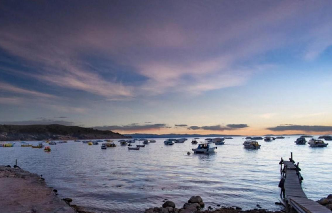 全球海拔最高的淡水湖:可航行数千吨轮船,两国打仗都要抢_玻利维亚_湖