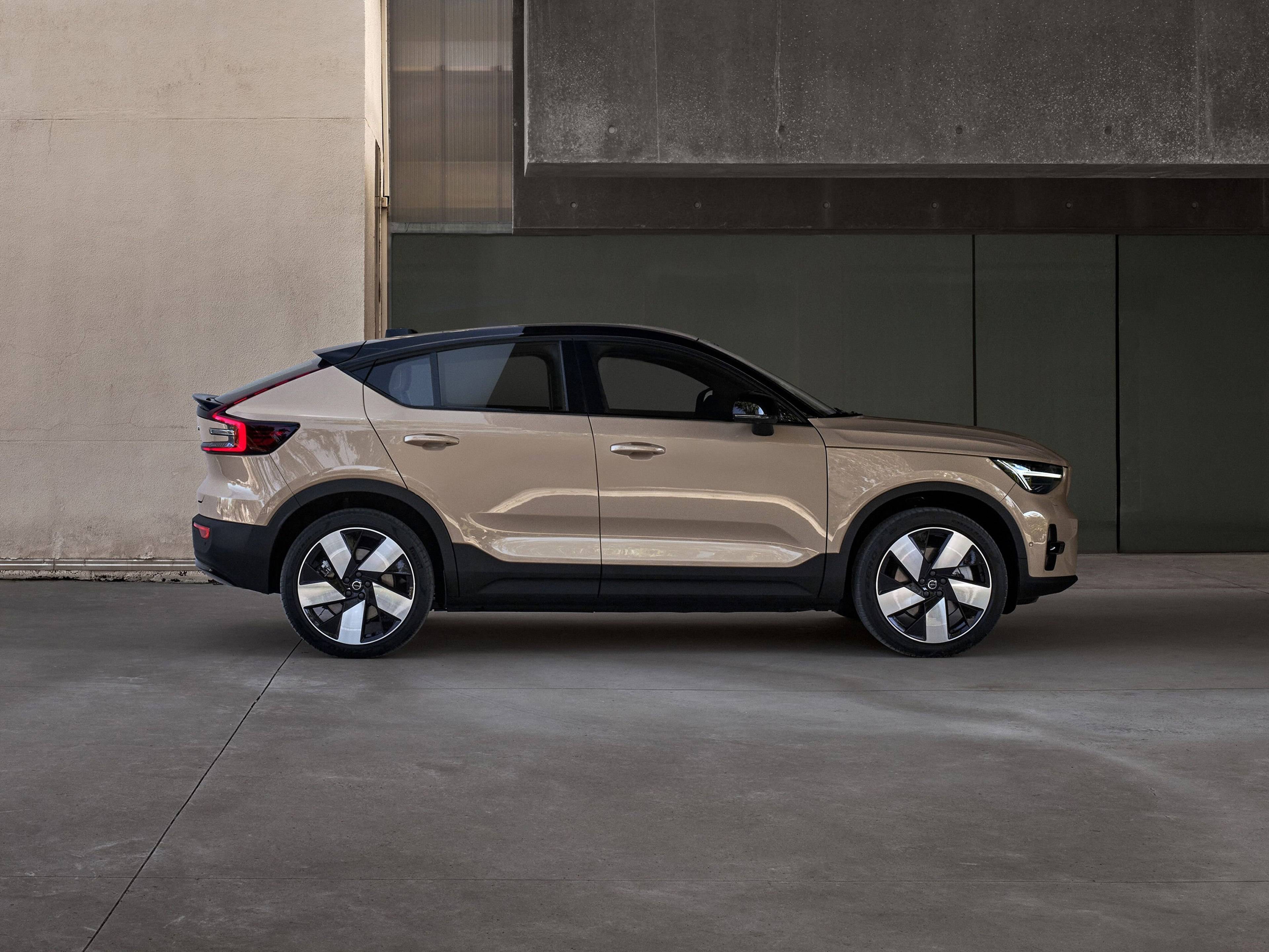 产品焕新并统一更名 新款沃尔沃ex40和ec40官图发布