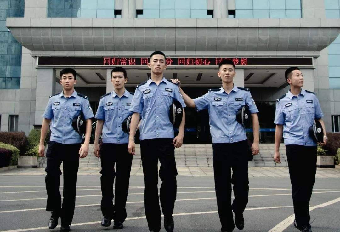 中国警察总数图片
