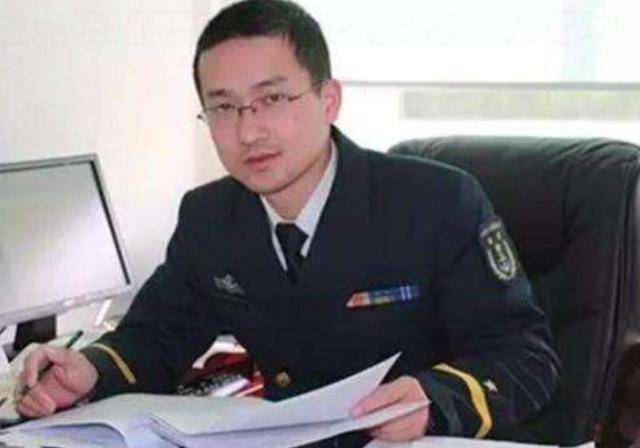 然后大家应该就会对肖飞这个人是好奇无比,想着