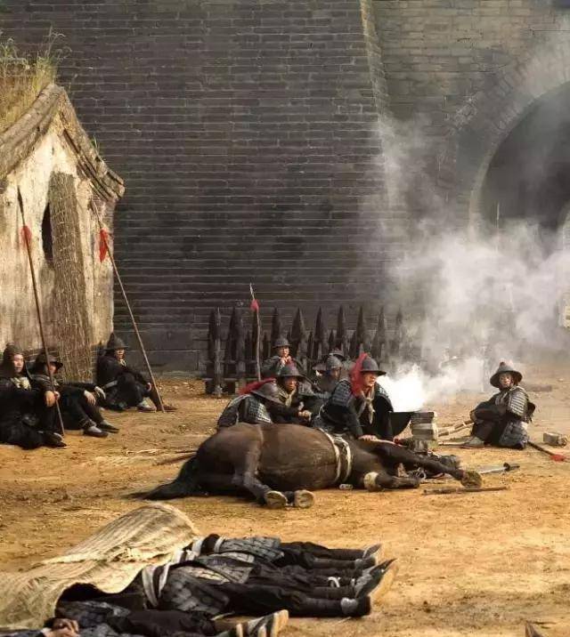 大明朝血的历史告诉你"不与民争利"的可怕后果_王朝_富豪_税收