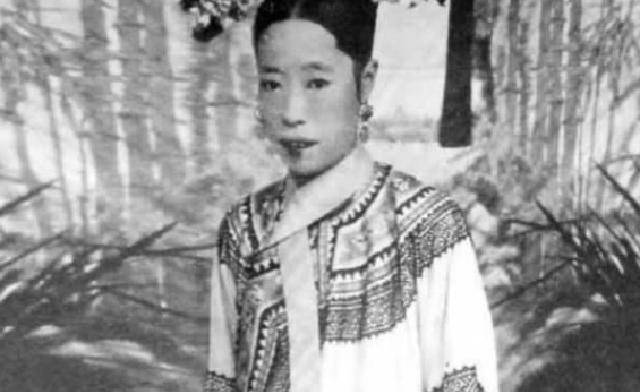 一生从未侍寝,死后中国为其降半旗致哀_静芬_斗争_叶赫那拉氏