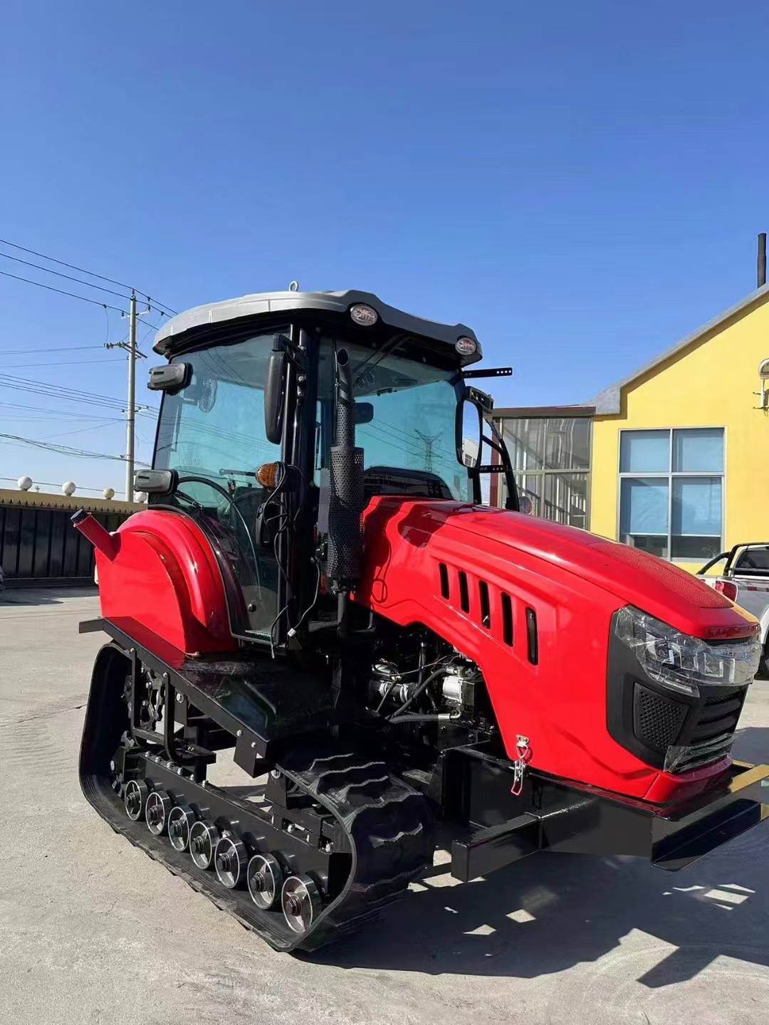 湖北鑫振鸿环发机械有限公司多功能履带微耕机轻松实现高效农耕!