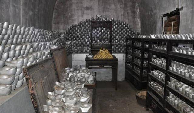 清朝贪腐大案甘肃冒赈案,案发后乾隆气得发抖,56名官员人头落地