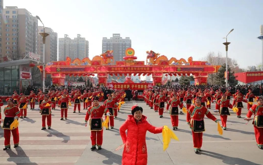 走街红火接地气 文旅融合图振兴——原平市元宵节街头文艺活动异彩