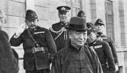 湖南解放后,一农妇到政府上交20两黄金,调查后:她是