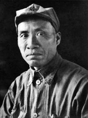 生李默庵,逼得黄埔潮州分校二期生戴之奇自杀,俘虏了黄埔一期生马励武