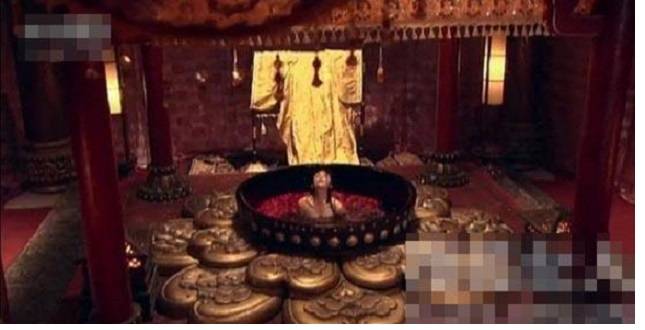 南北分治:五岁授禅为天子,太后盛年赐禁脔_魏主_拓跋弘_宋主