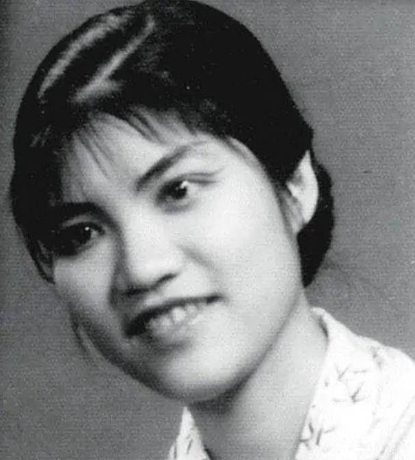 22岁的潘兰珍嫁给51岁的陈独秀,为他担惊受怕,为他赚钱养家_中国_男人