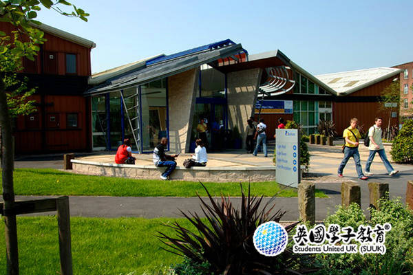 博尔顿大学暑期课程的常见问题解答_签证_费用_住宿
