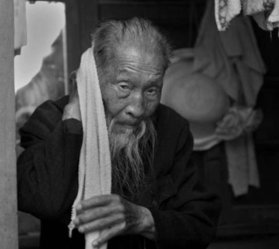 云南113岁抗战老兵,9次被押上刑场,临终感慨:我活得值了_付心德_老人