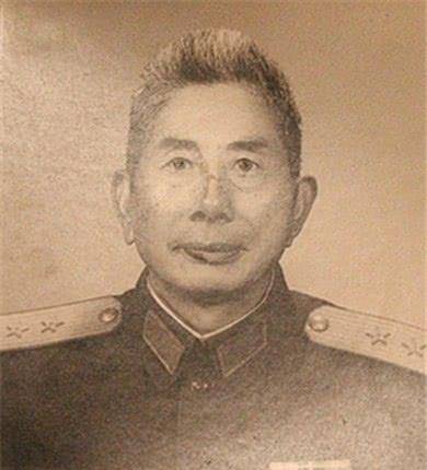 军长回家乡,因做一件好事,百姓铭记30年,去世后10万人相送_姚喆_邵阳