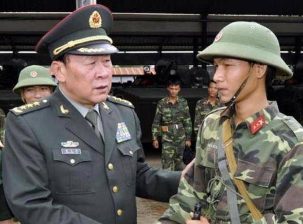 爱将,越战时曾接替老首长指挥,24年后成总参谋长_梁光烈_越南_将军