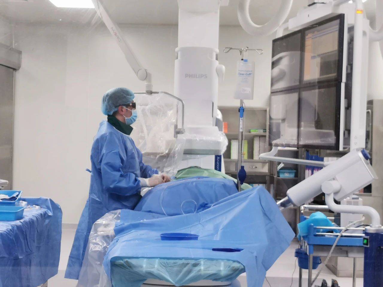 神经介入"零"突破,五冶医院成功完成院首例神经介入手术_造影_阿姨_脑