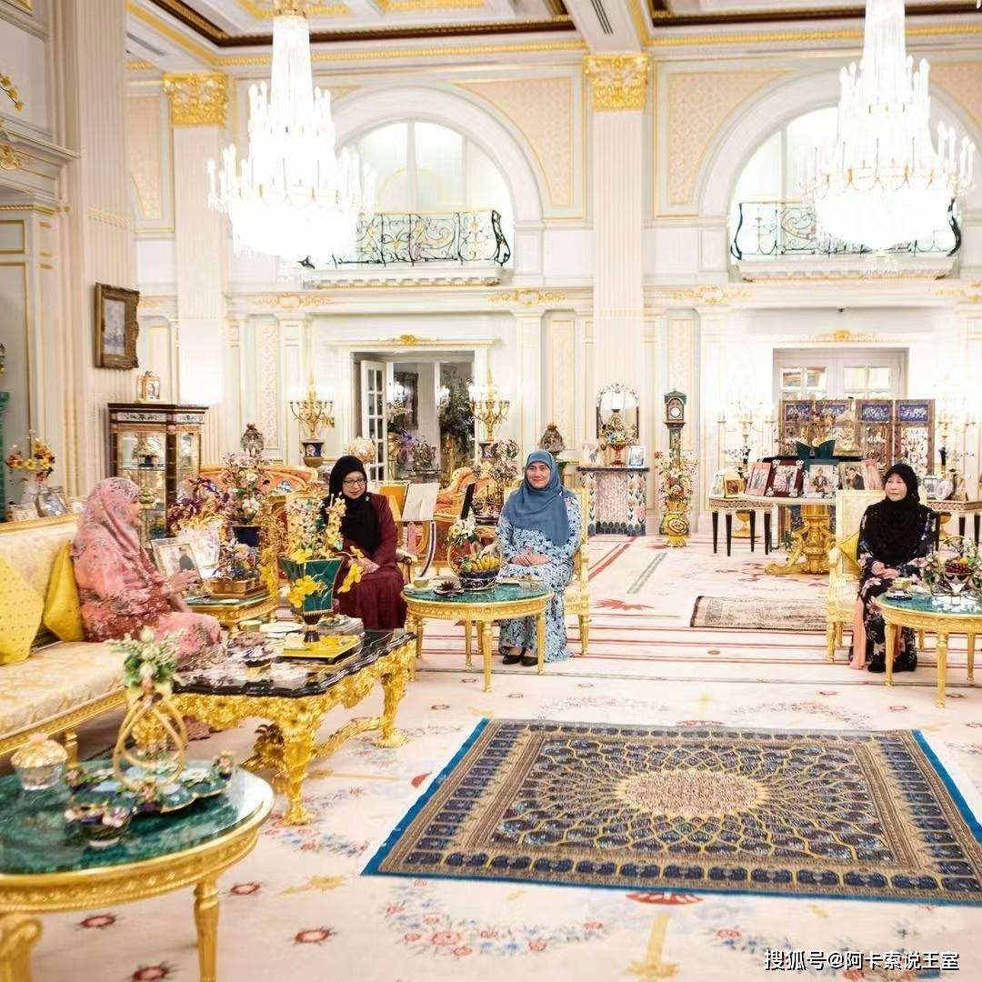 文莱王后在皇宫接见大使,原配一脉生命力旺盛,至今活跃在权力的中心