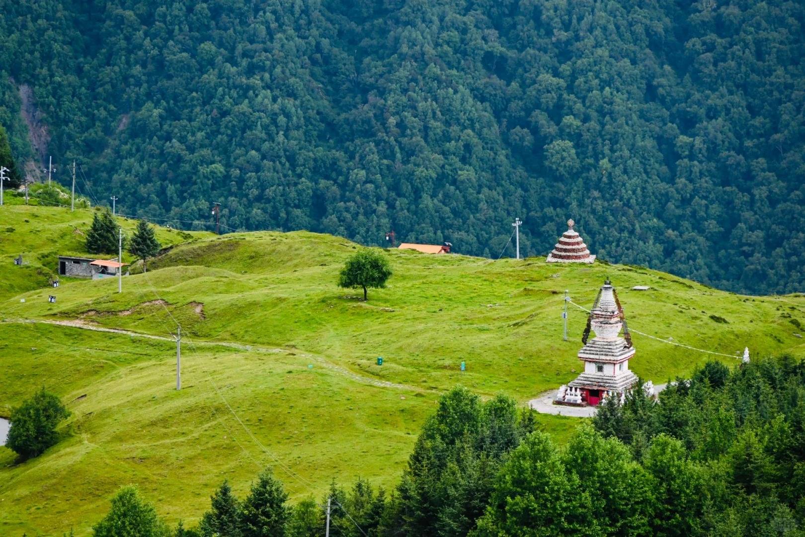 川西藏在深山里的小众景点情人海牛肝马肺美景_阿科里乡_风景_寺庙