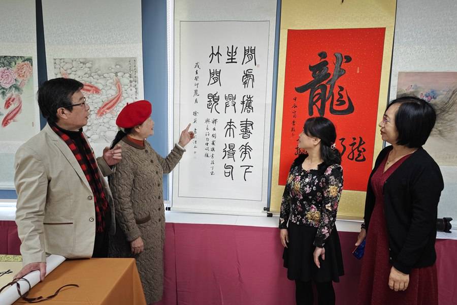 庆三八天津女书画家艺术研究院书画精品展在人民书画院展厅隆重开幕