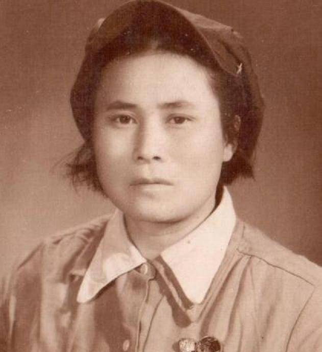 邓中夏牺牲后:妻子获救赴延安,改名纪念丈夫,苦寻两个孩子未果_杨贤怀