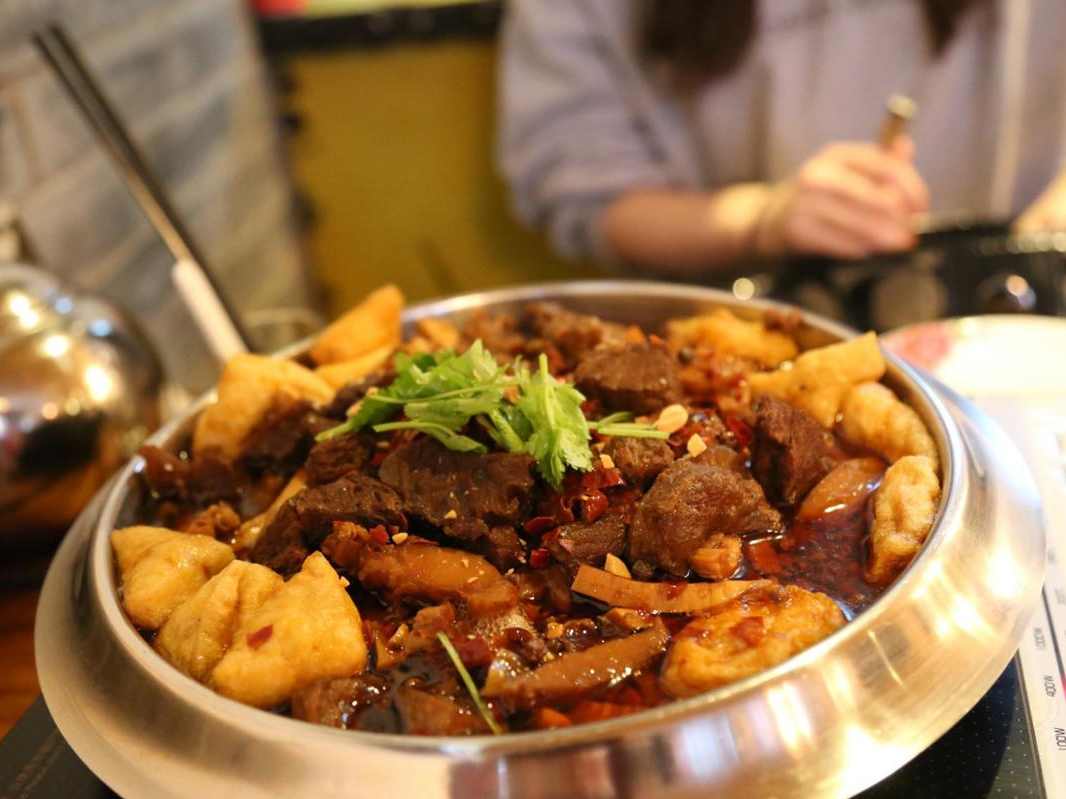 想买点点心您就去99稻香村吃爆肚去99安德路—金生隆吃羊蝎子去