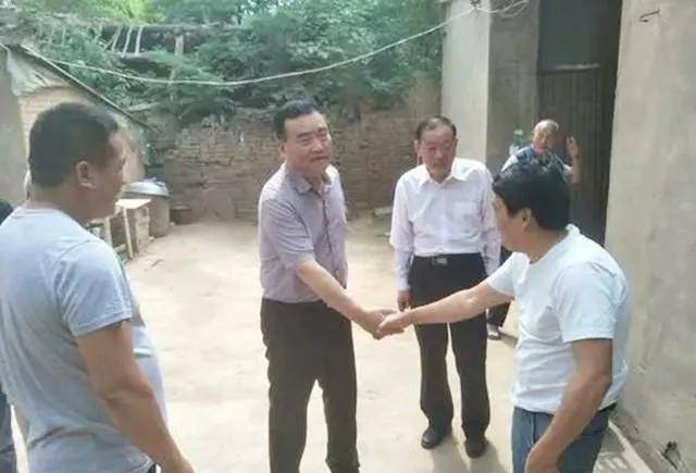 焦裕禄次子焦跃进:继承父亲遗风,曾进京推销大蒜,人称小焦书记_杞县