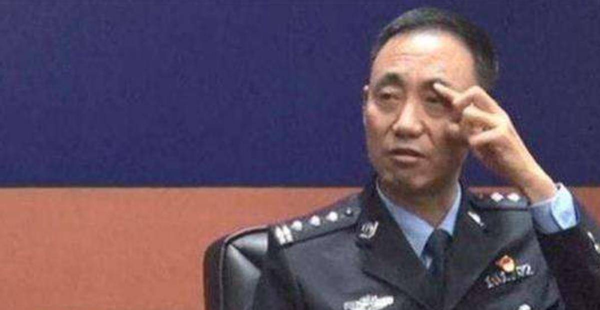 原创沈阳警察卧底做黑社会老大破上亿大案上电视后妻子才知