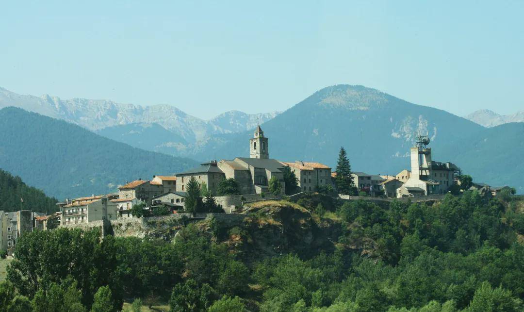 四无国家:无军队,无税收,无大学,无货币_安道尔_西班牙_法国