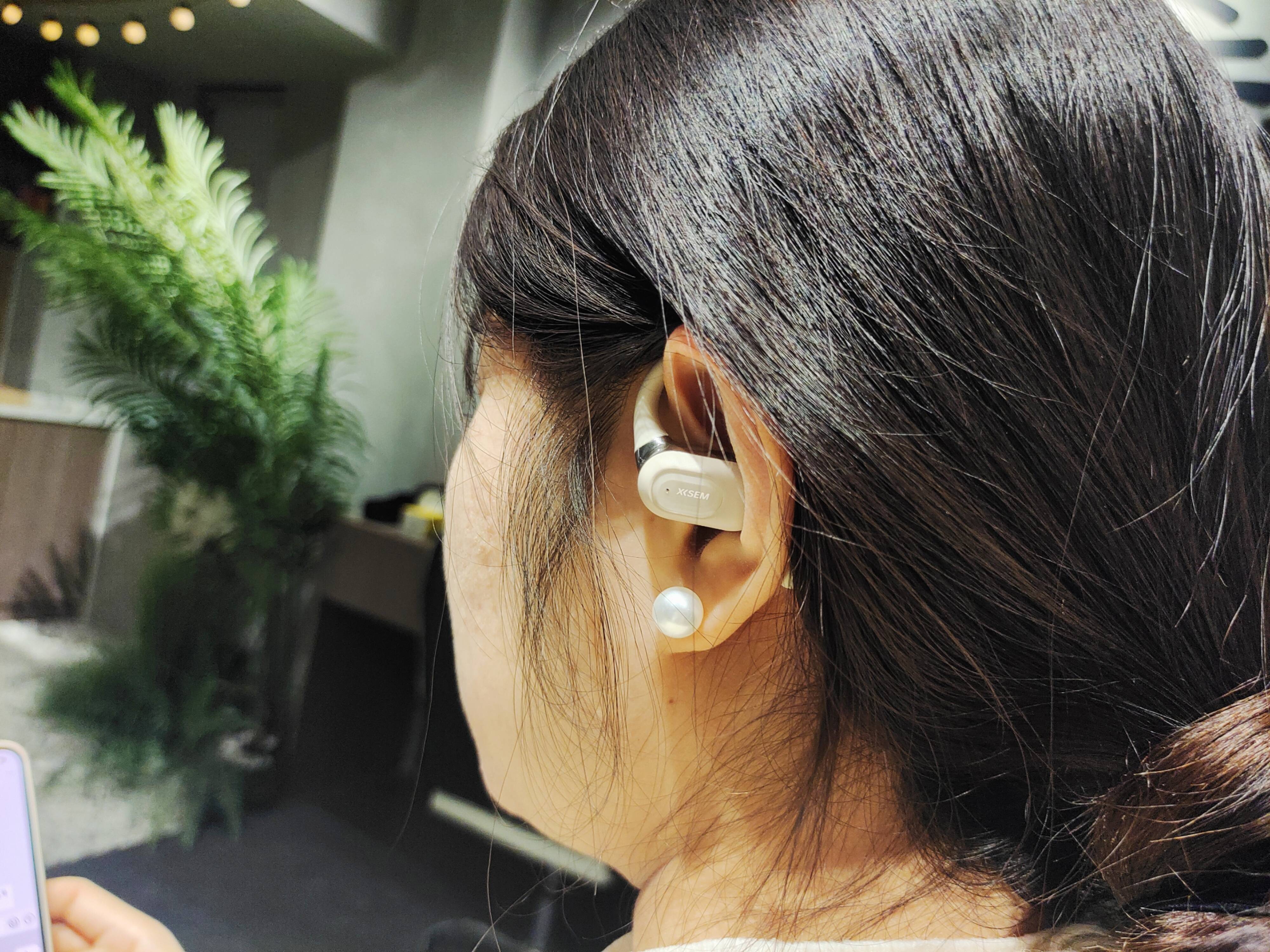 西圣Air开放式耳机，贴耳不入耳，音乐流畅杜绝漏音