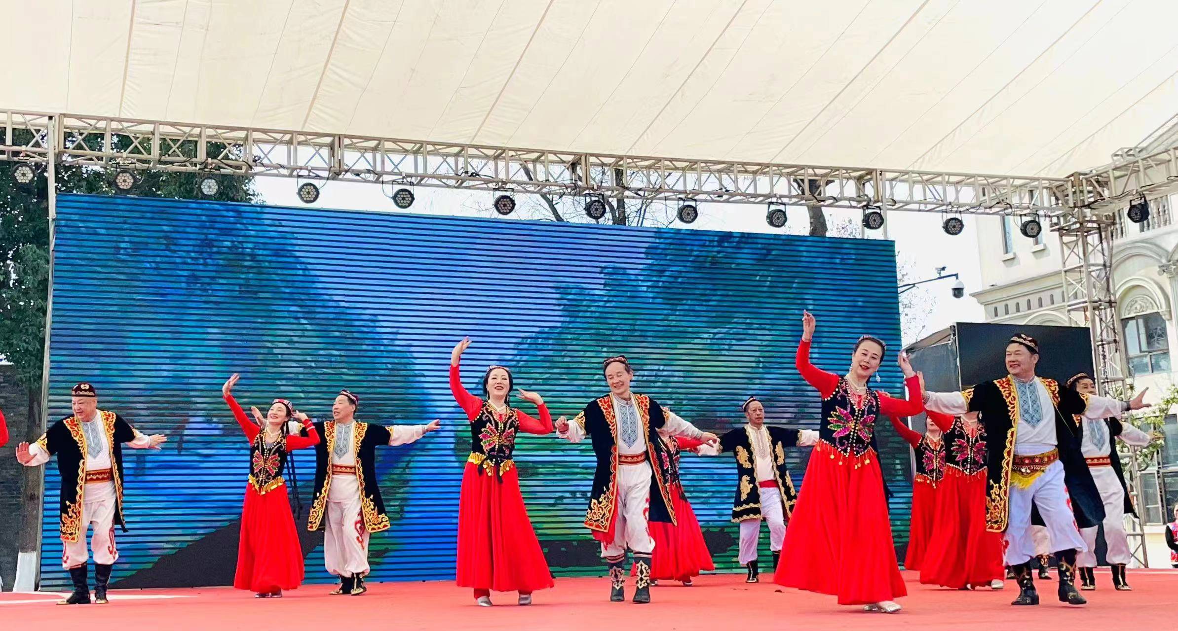 2024第十五届激情天府女人花文艺汇演在锦门落幕