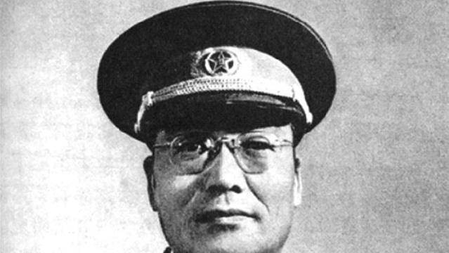 原创韩练成深入龙潭虎穴的传奇将军